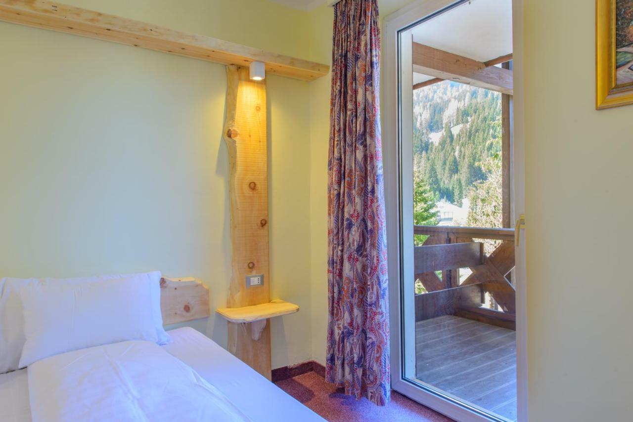 Park Hotel Faloria Canazei Exterior photo
